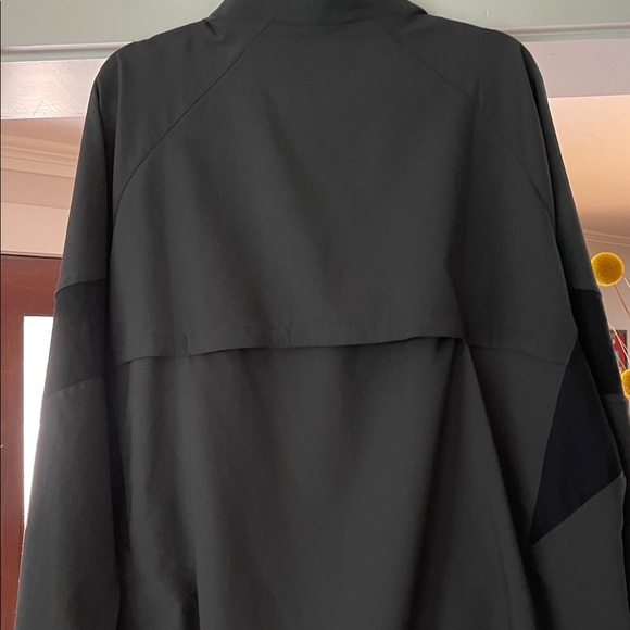 Nike Performance Jacket - Picture 4 of 4